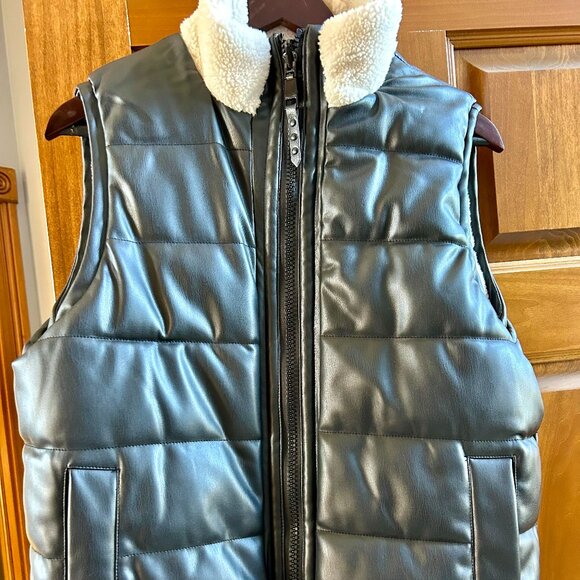 NWT Rebecca Minkoff leather sherpa vest Size L Retails $268 - Picture 1 of 6